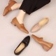 Bequeme Damenschuhe mit niedrigem Absatz aus Synthetikleder